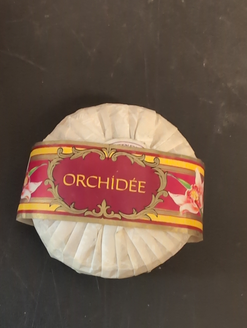 Roger Gallet Orchidée Wrapped Disc Soap 3.5 Oz Queen Elizabeth II Appointment